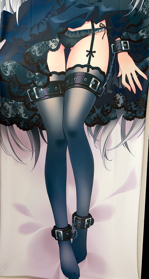 Lucrezia from Carnelian Dakimakura Review