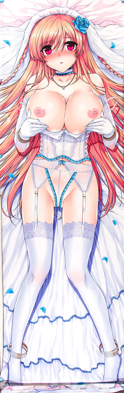 Suzuka Takasaki dakimakura