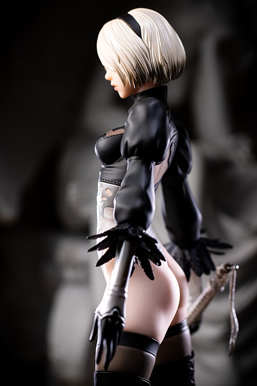 2B figure