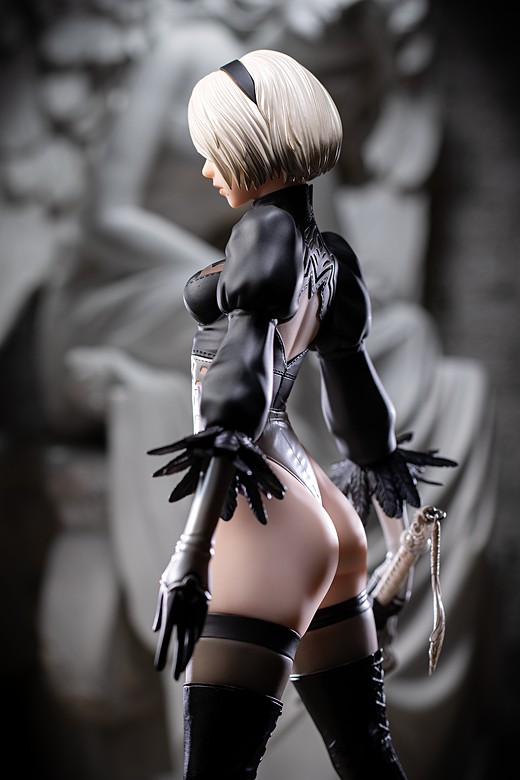 2B figure