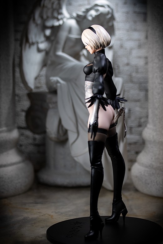 2B figure