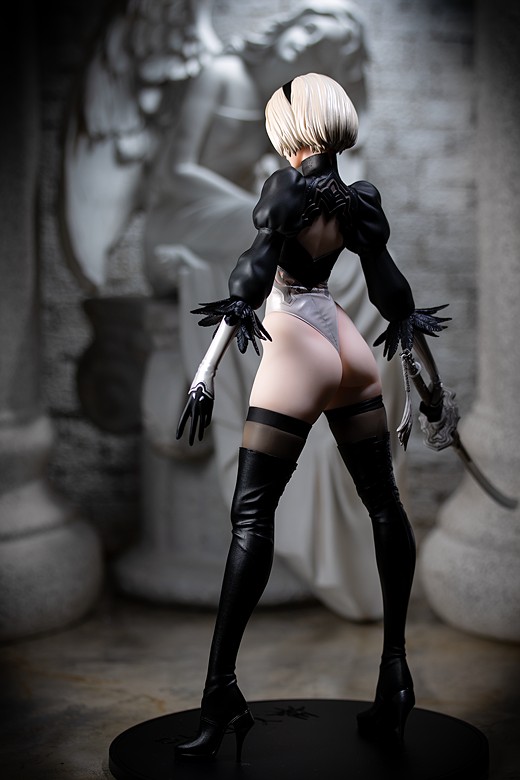 2B figure