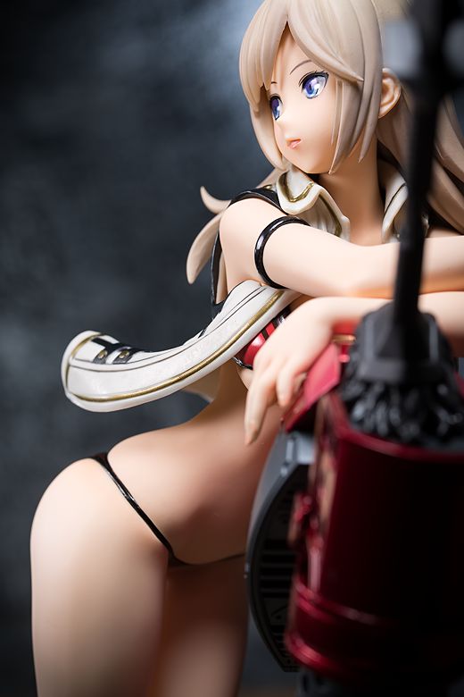 Alisa Ilinichina Amiella figure