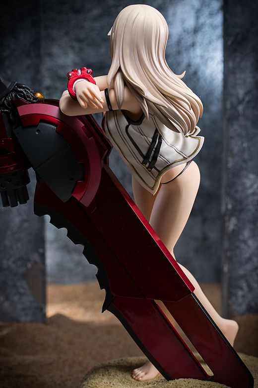 Alisa Ilinichina Amiella figure