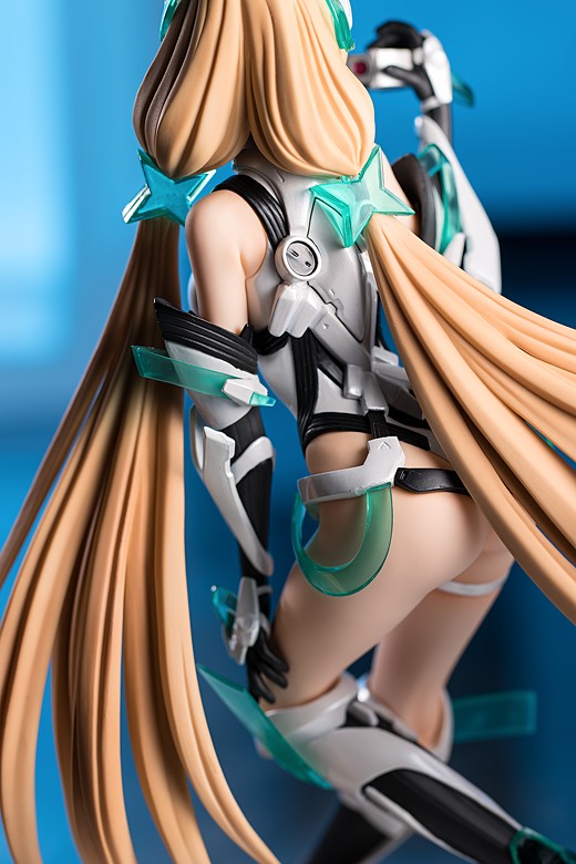 Angela Balzac figure