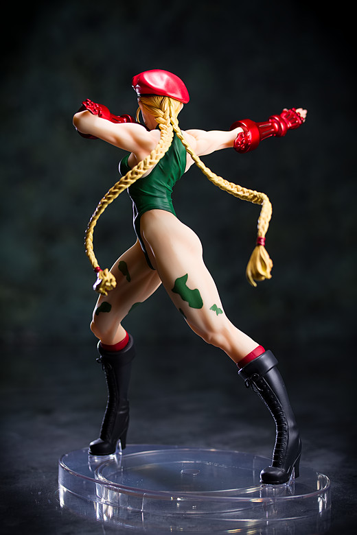 Cammy figure by Kotobukiya