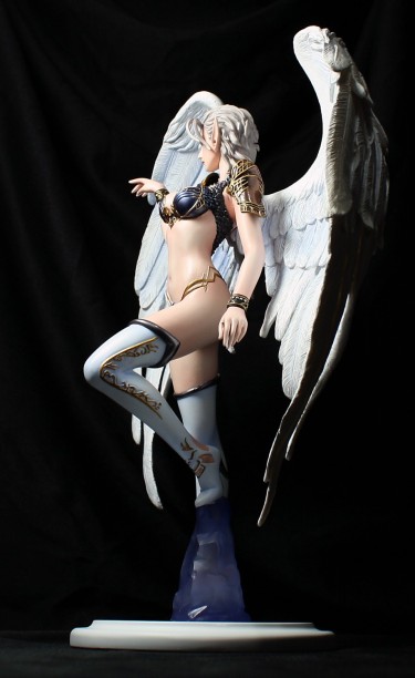 E2046 Magician Caroline from Lineage II Review