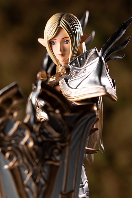 Charlize from Lineage II: Revolution