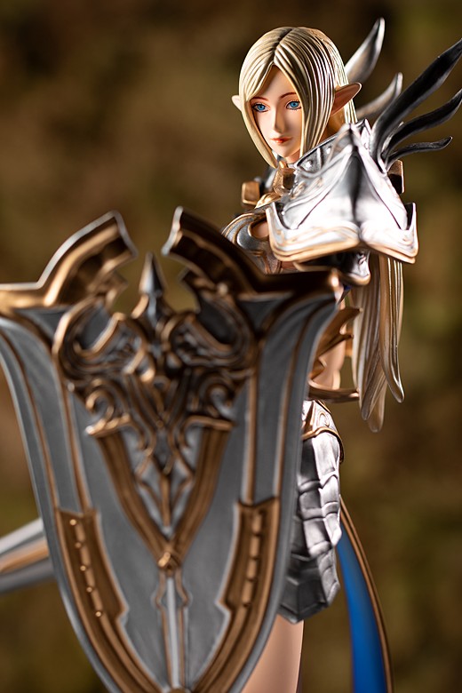 Charlize from Lineage II: Revolution