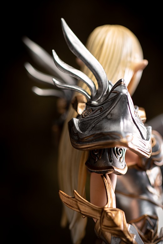 Charlize from Lineage II: Revolution