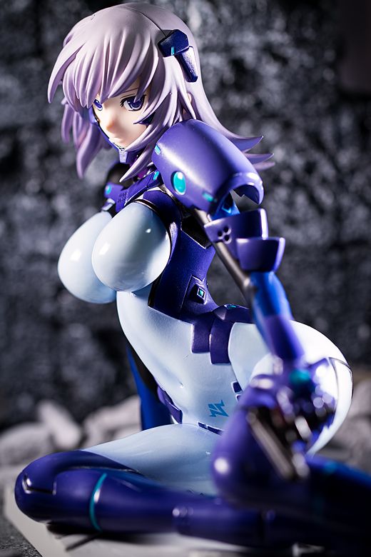 Cryska Barchenowa figure by Kotobukiya