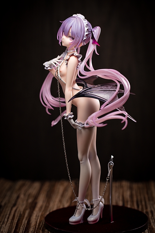 Eve figure