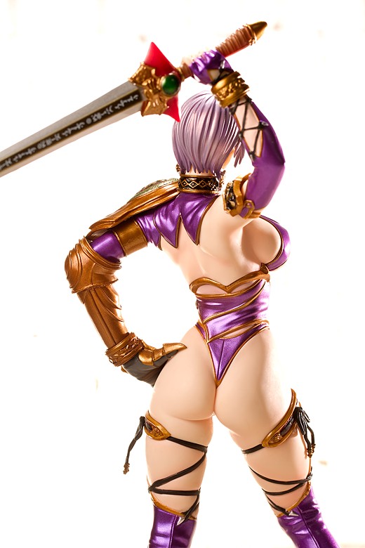 Ivy Valentine from Soul Calibur Figure Review