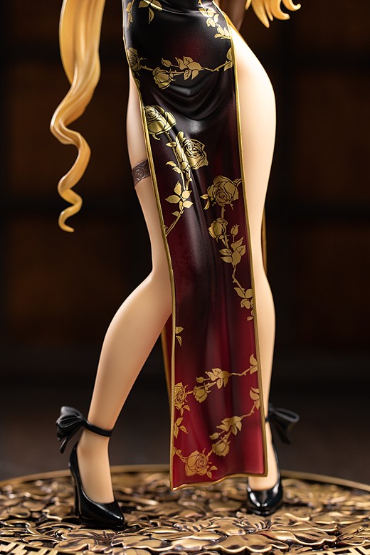 Jin-Lian figure