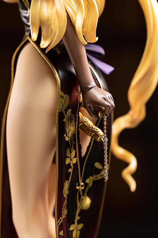 Jin-Lian figure