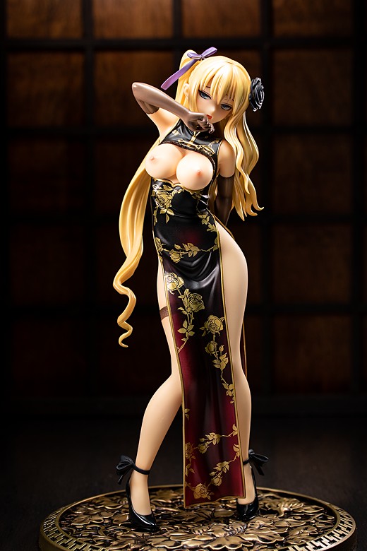 Jin-Lian figure