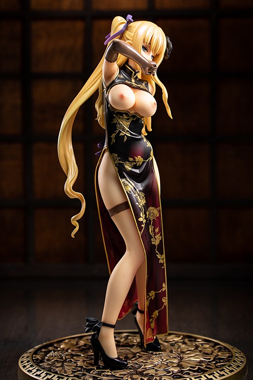 Jin-Lian figure