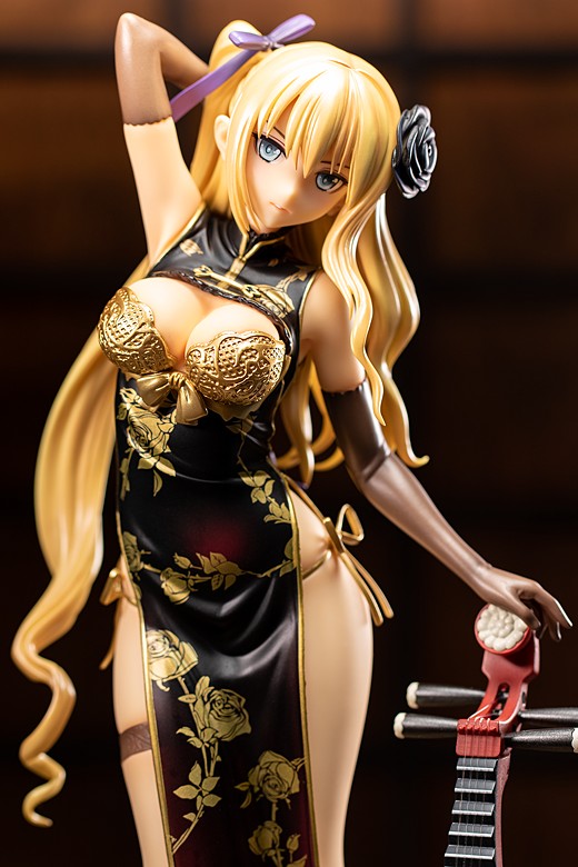 Jin-Lian figure