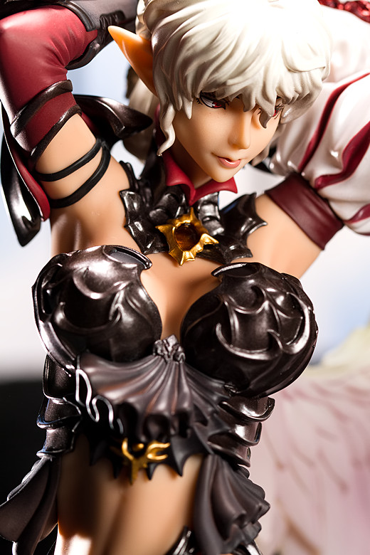 Kamael figure from Lineage II