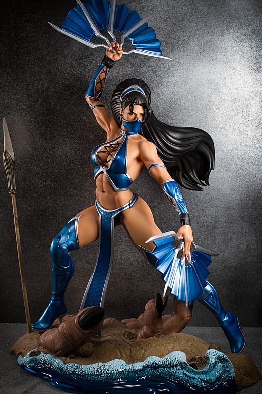 Kitana statue by Pop Culture Shock