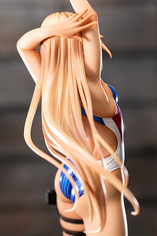 Kouhai-chan figure