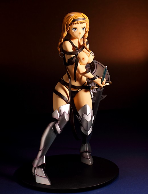 Daiki Kougyou Leina from Queen's Blade Figure Review