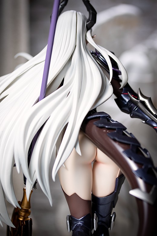 Luna figure