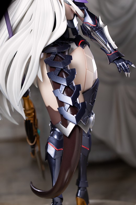 Luna figure