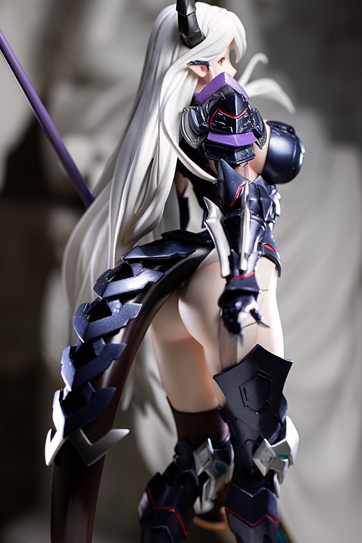 Luna figure