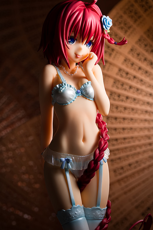 Mea Kurosaki figure