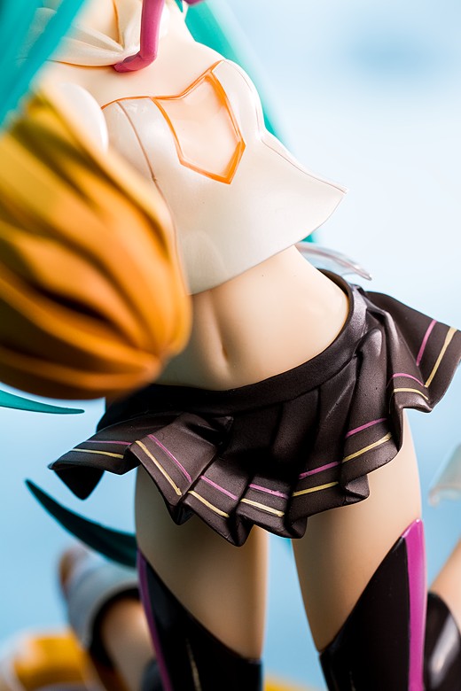 Miku Hatsune Cheerful Figure Review