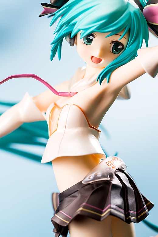 Miku Hatsune Cheerful Figure Review