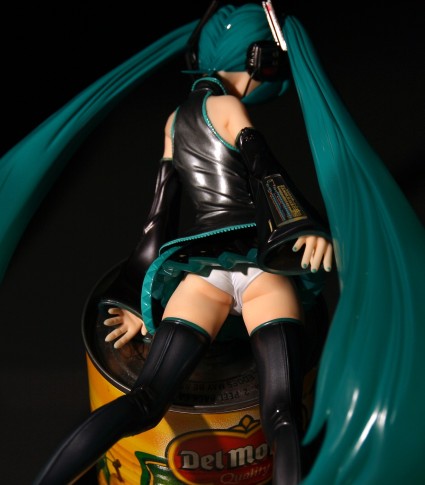 Max Factory Miku Hatsune from Vocaloid Figure Review