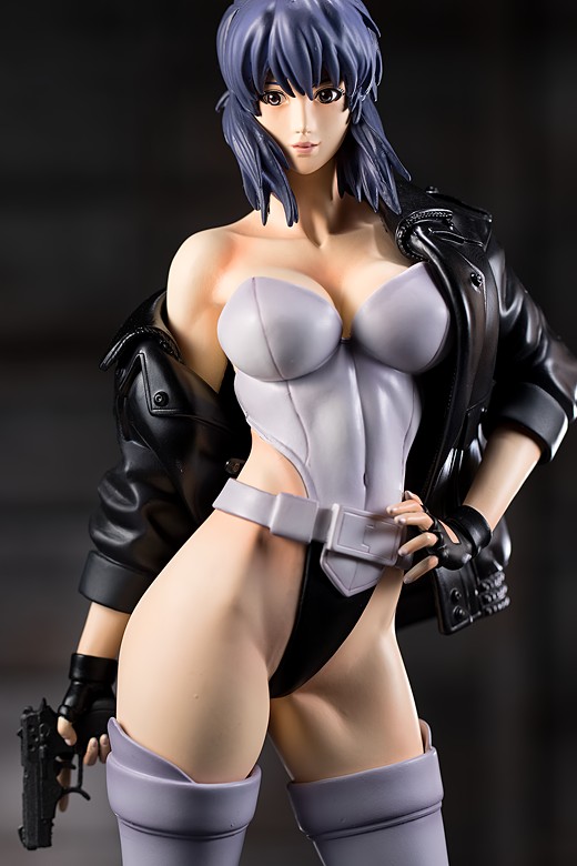 Motoko Kusanagi figure