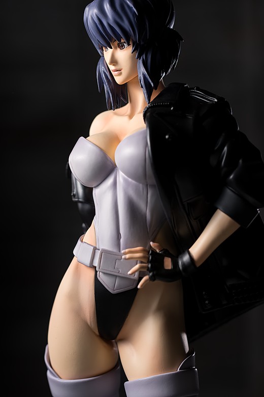 Motoko Kusanagi figure