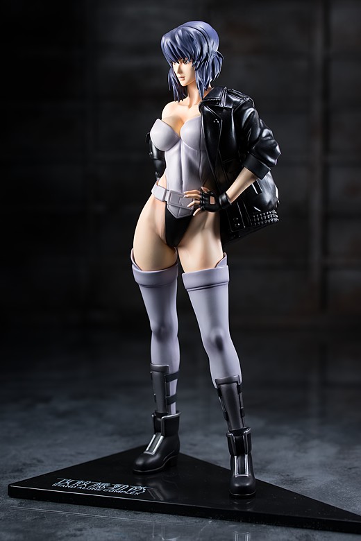 Motoko Kusanagi figure