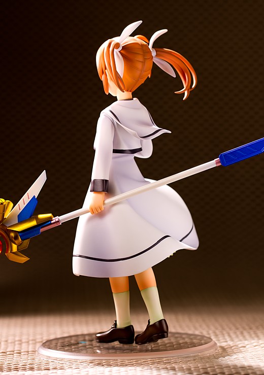 Nanoha Takamachi from Magical Girl Lyrical Nanoha Figure Review