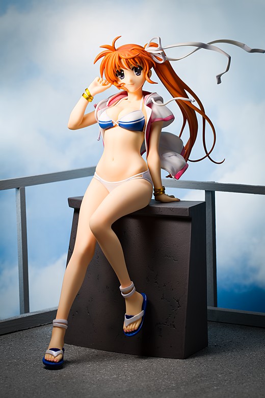 Nanoha Takamachi from Magical Girl Lyrical Nanoha StrikerS Figure Review