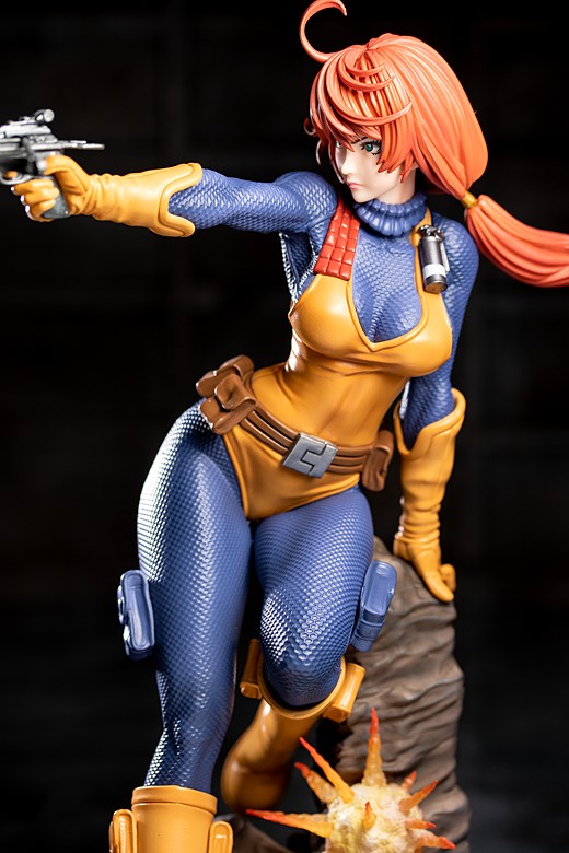 Scarlett figure