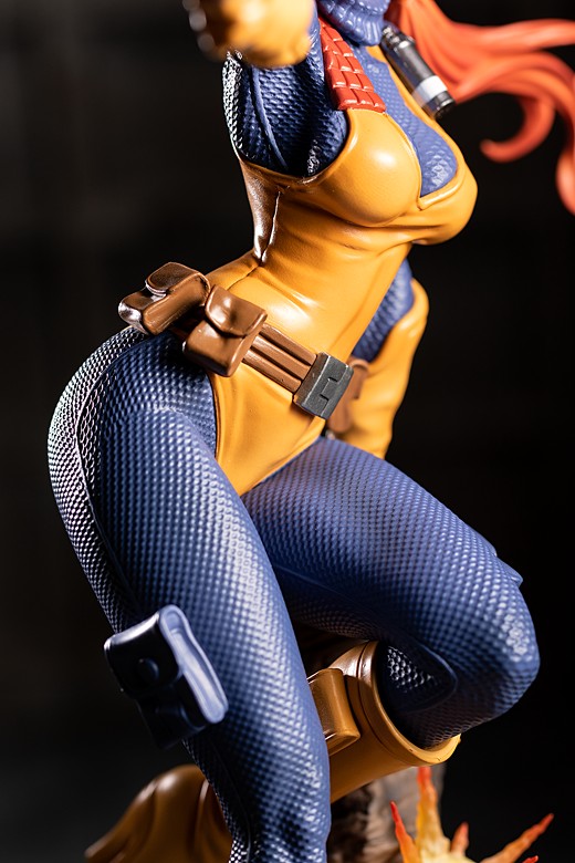 Scarlett figure