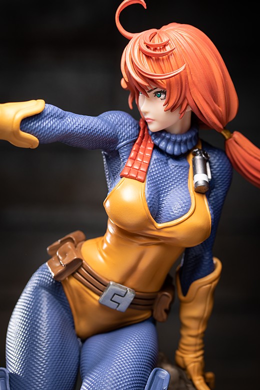 Scarlett figure