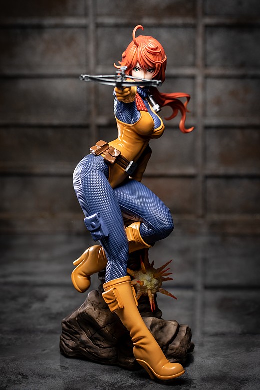 Scarlett figure