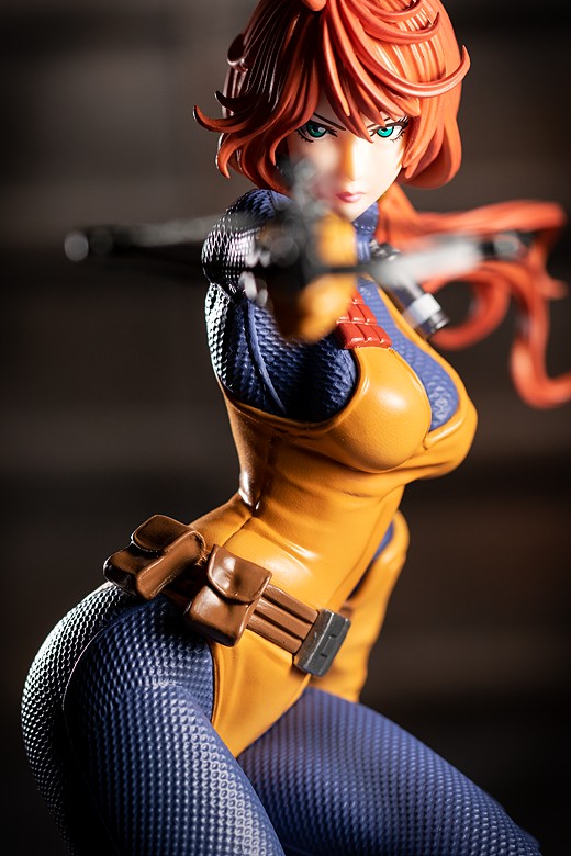 Scarlett figure