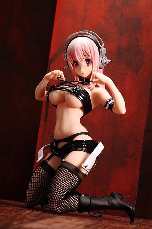 Orchid Seed Sonico Figure Review