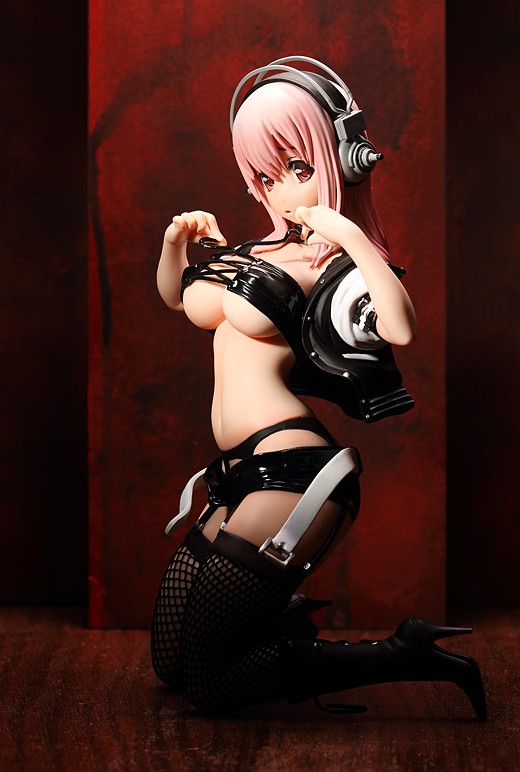 Orchid Seed Sonico Figure Review