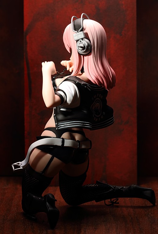 Orchid Seed Sonico Figure Review