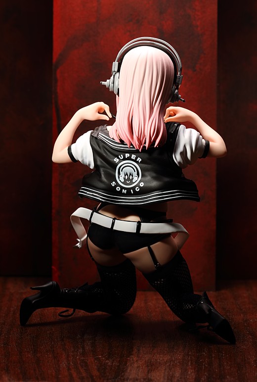 Orchid Seed Sonico Figure Review