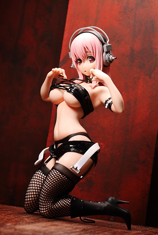 Orchid Seed Sonico Figure Review