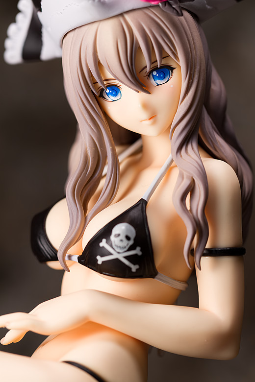 Velvet figure by Alphamax