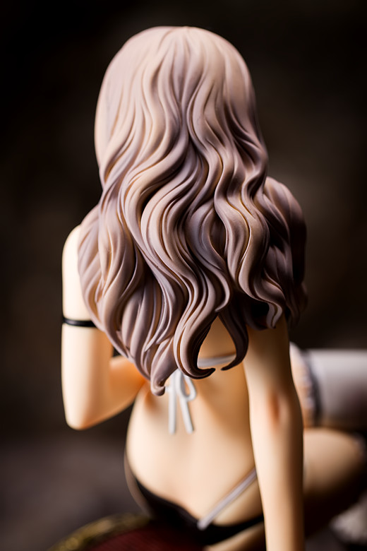 Velvet figure by Alphamax